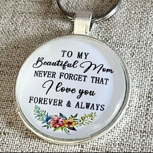 I Love You Mom Keychain Gift